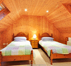 Schlafzimmer mit 2 Einzelbetten
