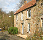 Cottage an ruhiger kleiner Uferstrae