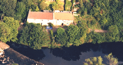 Tolle Lage am River Almond